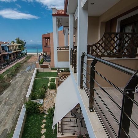 Dafni'S Seaside Luxury Studios Nikiti  Exterior photo