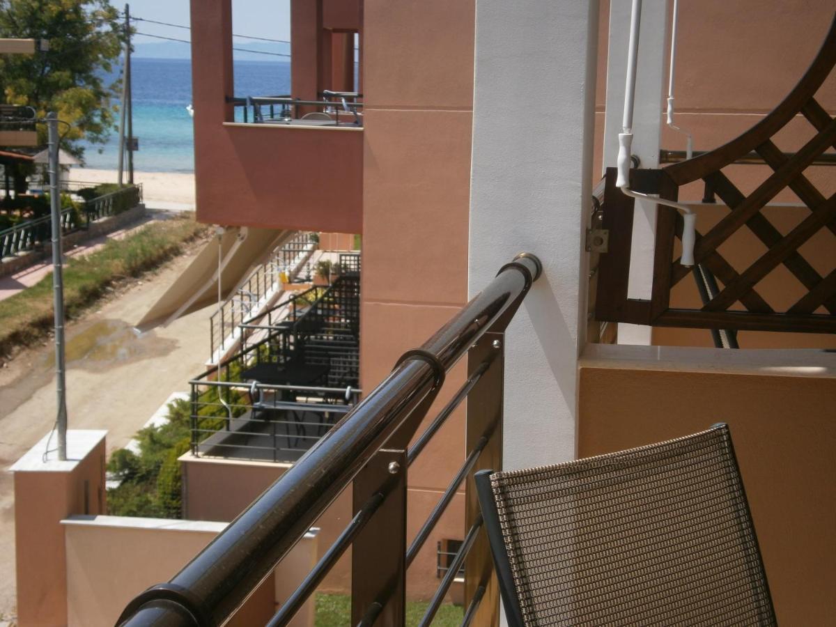 Dafni'S Seaside Luxury Studios Nikiti  Exterior photo