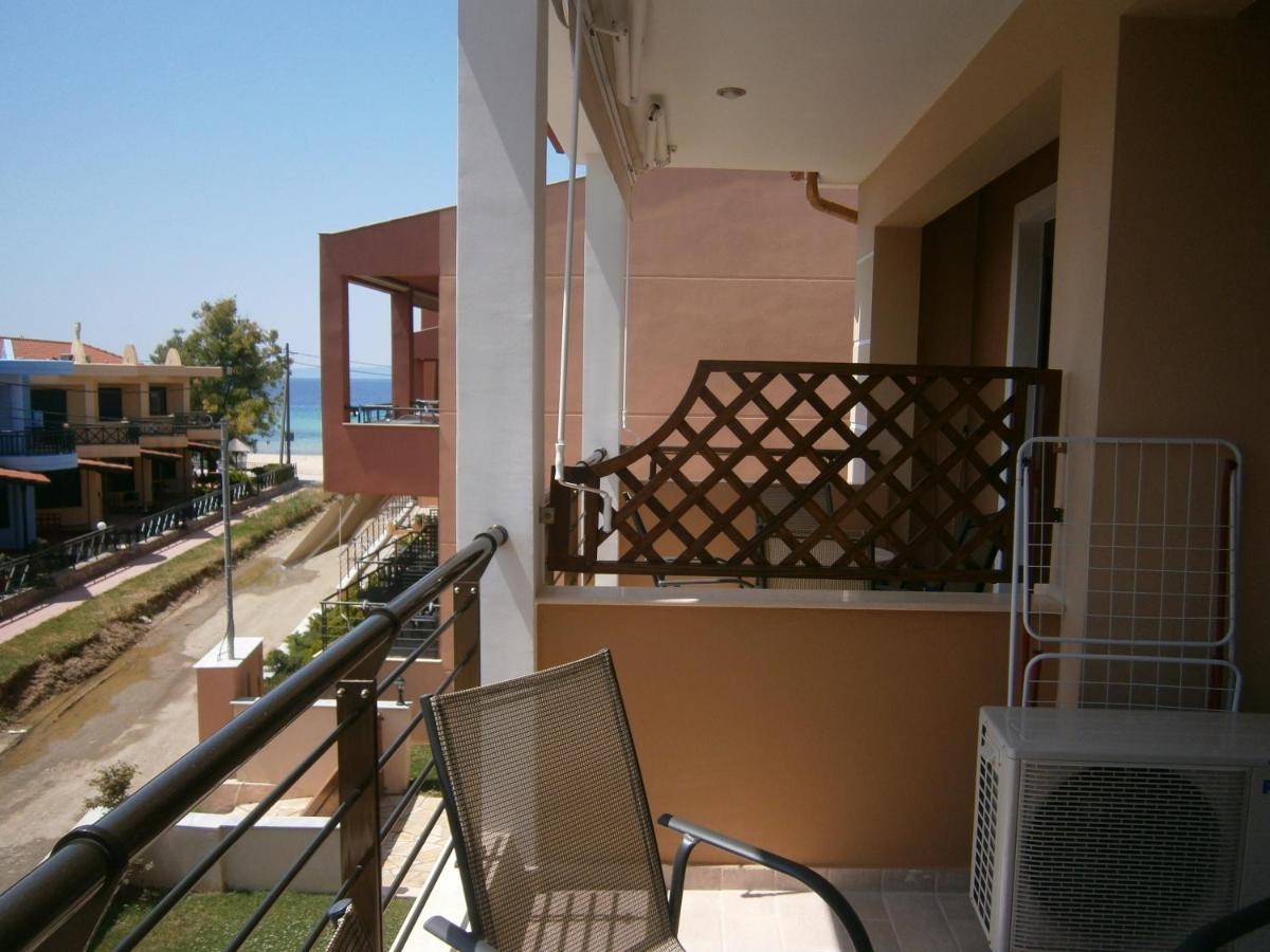 Dafni'S Seaside Luxury Studios Nikiti  Exterior photo