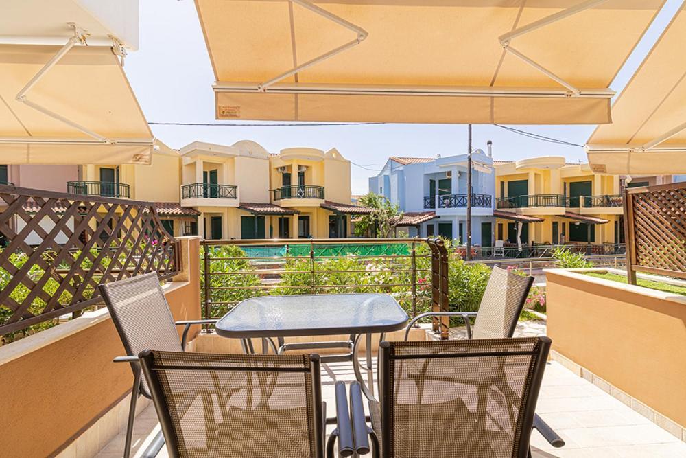 Dafni'S Seaside Luxury Studios Nikiti  Exterior photo