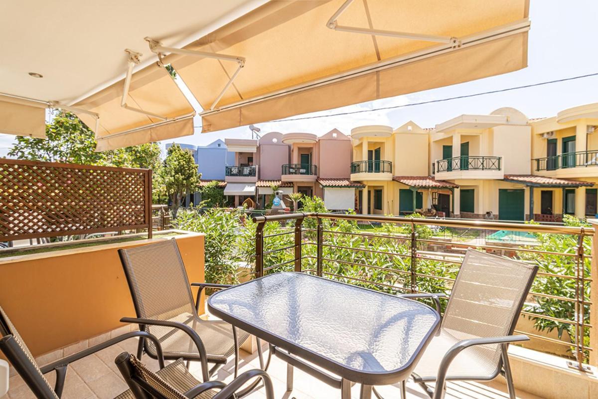 Dafni'S Seaside Luxury Studios Nikiti  Exterior photo